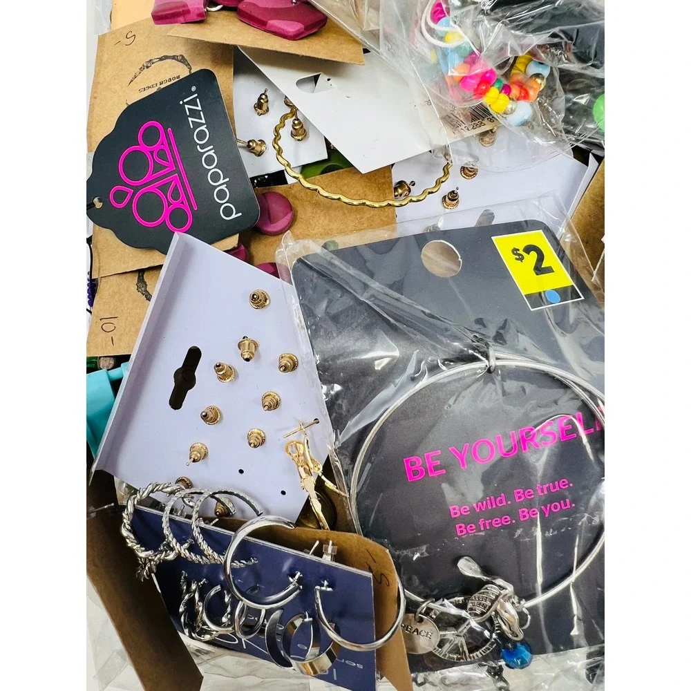 Mystery Jewelry Assorted New Necklace, Bracelet, Earring Lot of 3Lbs Wearable - Picture 3 of 16